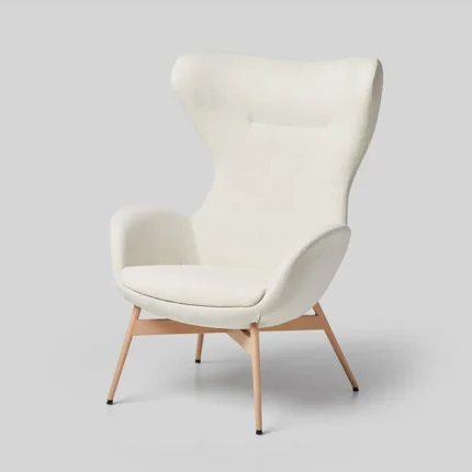biały wysoki fotel kleiber epic na jasnych bukowych drewnianych nogach